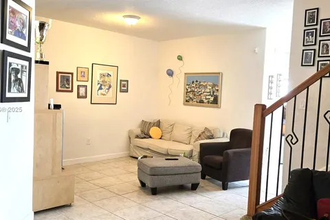10840 NW 79th St, Doral FL 33178