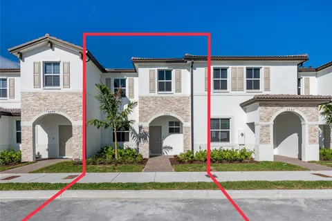 2890 SE 26 terrace # 2890, Homestead FL 33035