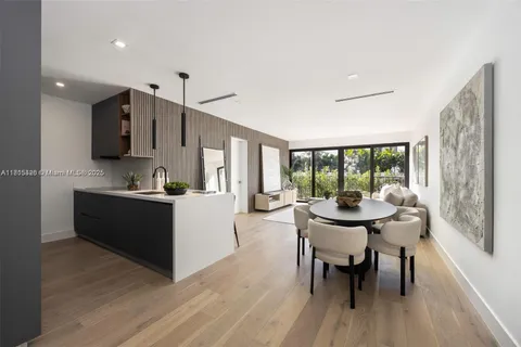 200 Sunrise Dr # 200A, Key Biscayne FL 33149