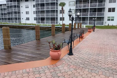 3750 NE 170 # 205, North Miami Beach FL 33160