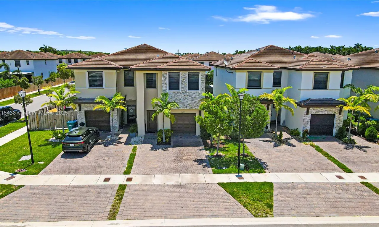 25211 SW 108th Ave, Homestead FL 33032
