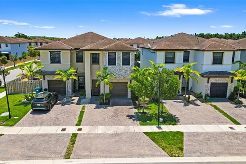 25211 SW 108th Ave, Homestead FL 33032