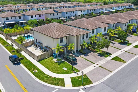 25211 SW 108th Ave, Homestead FL 33032