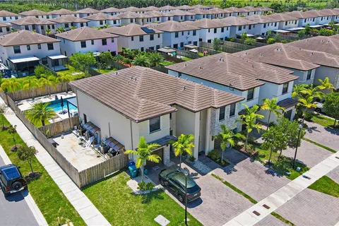 25211 SW 108th Ave, Homestead FL 33032