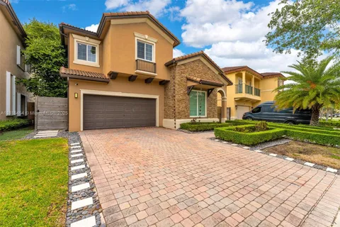 22618 SW 94th Path, Cutler Bay FL 33190