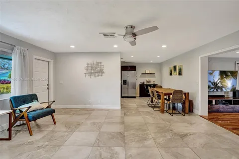 1083 SW 25th Pl, Boynton Beach FL 33426