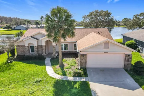 2732 Lone Feather Dr, Orlando FL 32837