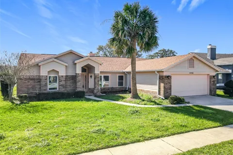 2732 Lone Feather Dr, Orlando FL 32837