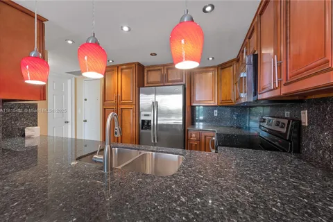 540 Brickell Key Dr # 600, Miami FL 33131