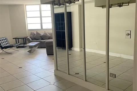 801 Brickell Bay Dr # 767, Miami FL 33131