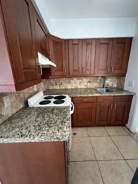 413 SW 2nd Ave # 413, Dania Beach FL 33004