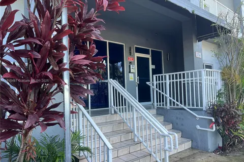 2734 W Bird Ave # 114, Miami FL 33133