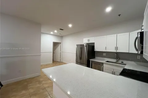 2734 W Bird Ave # 114, Miami FL 33133