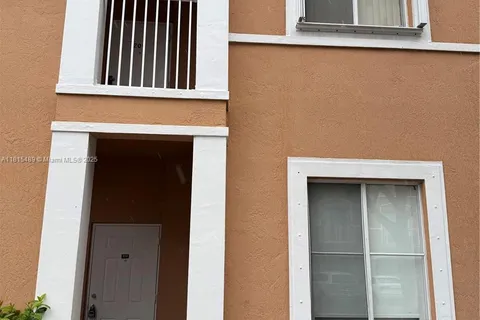 7070 NW 177th St # 10, Hialeah FL 33015