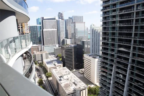1000 Brickell Plz # 3507, Miami FL 33131
