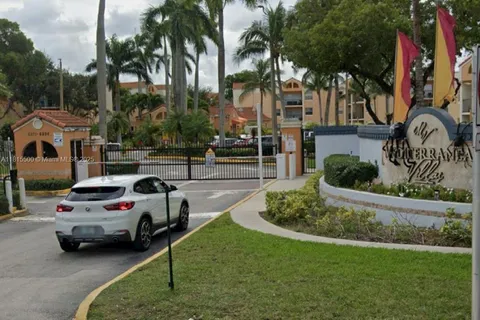 6284 NW 186th St # 206, Hialeah FL 33015
