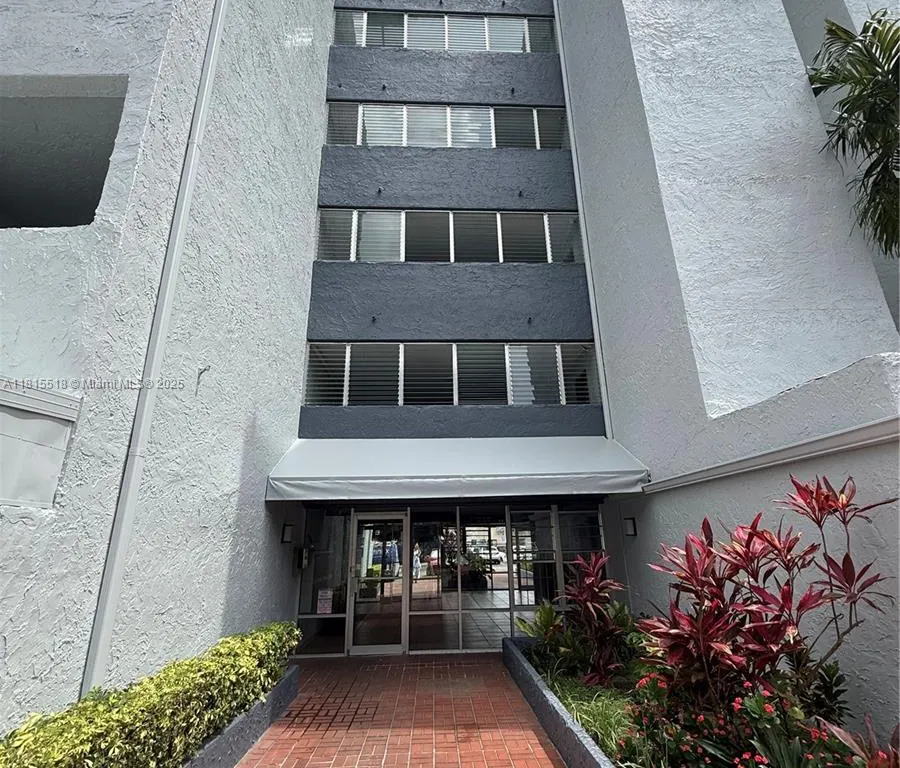750 NW 43rd Ave # 308, Miami FL 33126