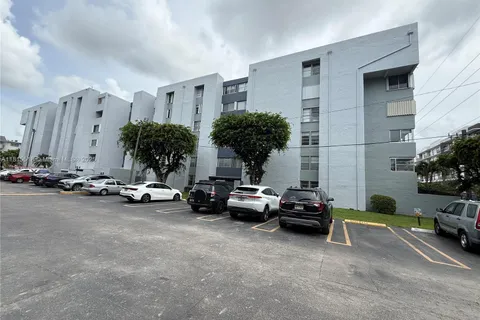 750 NW 43rd Ave # 308, Miami FL 33126