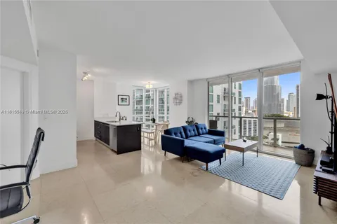 55 SE 6th St # 2001, Miami FL 33131