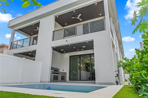 1812 Miami Rd, Fort Lauderdale FL 33316