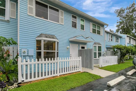 1881 NE 15th Ave, Fort Lauderdale FL 33305