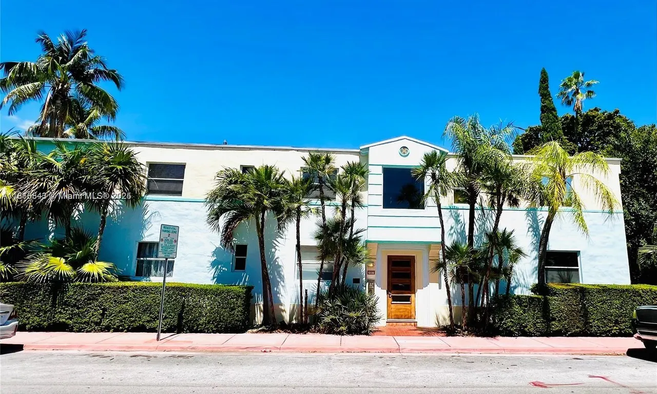 1001 7th St # 105, Miami Beach FL 33139