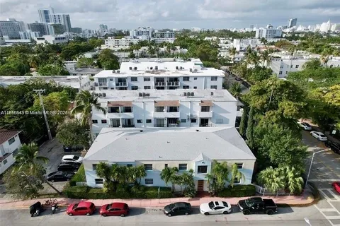 1001 7th St # 105, Miami Beach FL 33139