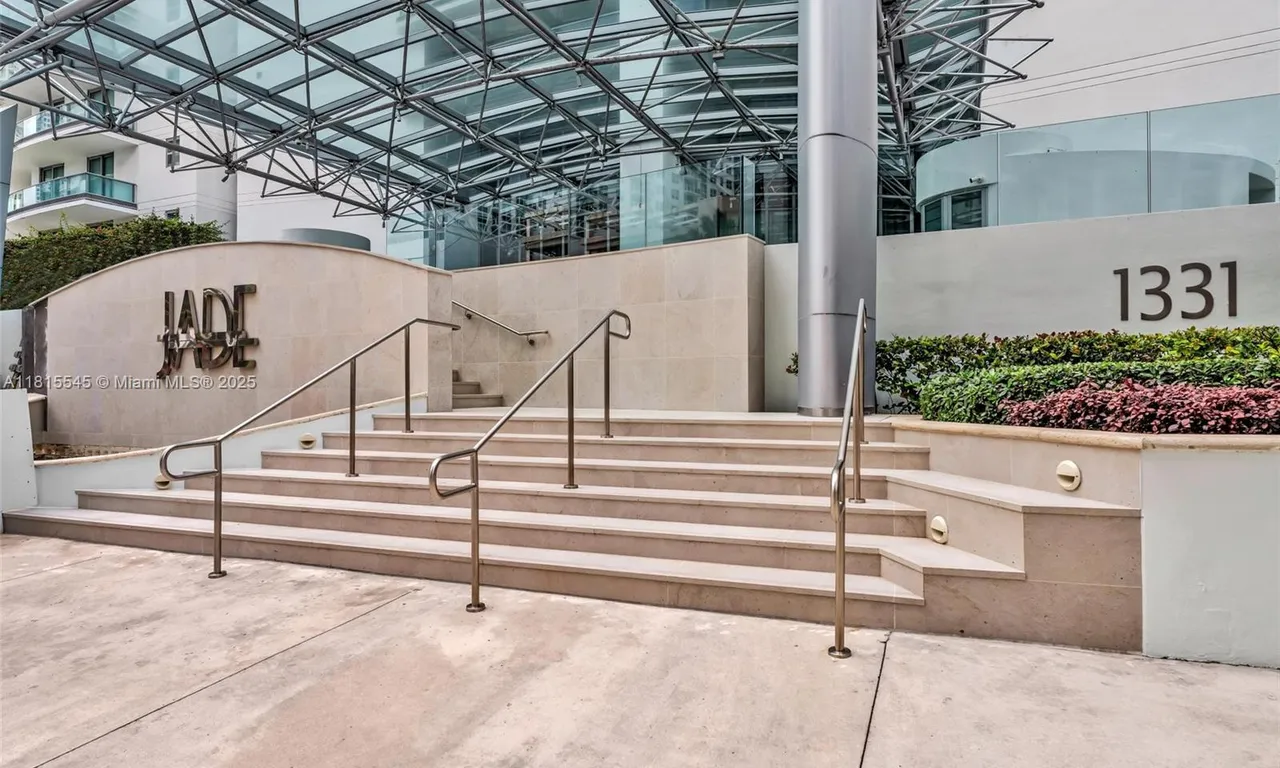 1331 Brickell Bay Dr # 1808, Miami FL 33131