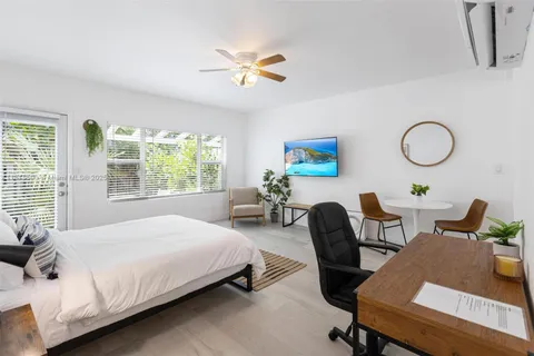 301 NE 17th Ave # 2, Fort Lauderdale FL 33301