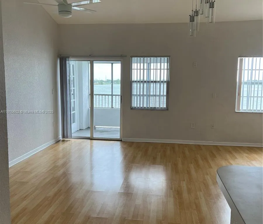 2811 N Oakland Forest Dr # 304, Oakland Park FL 33309