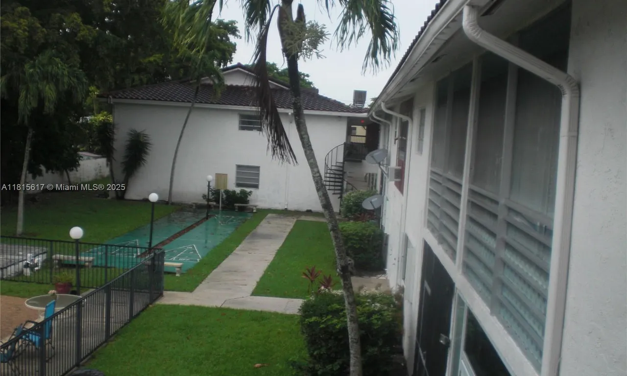 3250 NW 85th Ave # 24, Coral Springs FL 33065