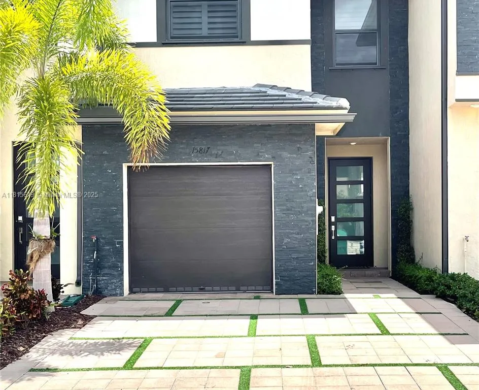 15817 NW 91st Ct # 15817, Miami Lakes FL 33018