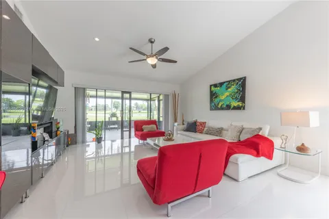 16189 Laurel Dr # 25, Weston FL 33326