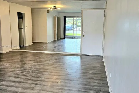 3020 NE 16th Ave # 103, Oakland Park FL 33334