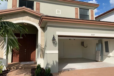 3523 W 105th Pl # 3523, Hialeah FL 33018