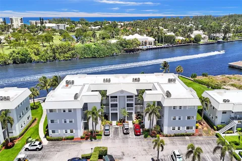 9 Colonial Club Dr # 203, Boynton Beach FL 33435