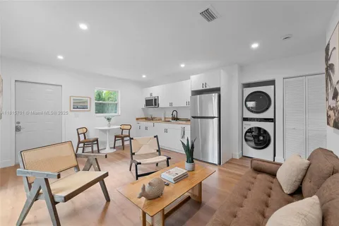 921 NE 16th Ter # 1, Fort Lauderdale FL 33304