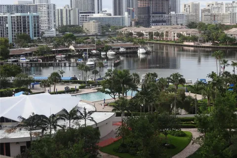 600 Three Islands Blvd # 817, Hallandale Beach FL 33009