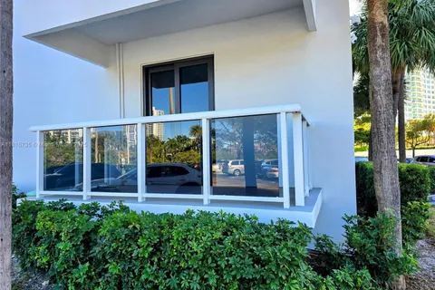 20505 E Country Club Dr # 138, Aventura FL 33180