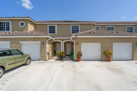 12006 SW 2nd St, Pembroke Pines FL 33025