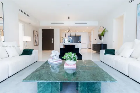 300 Biscayne Blvd Way # 503, Miami FL 33131