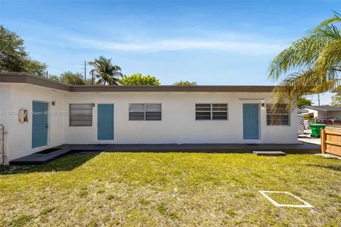 121 SW 5th Ct, Dania Beach FL 33004