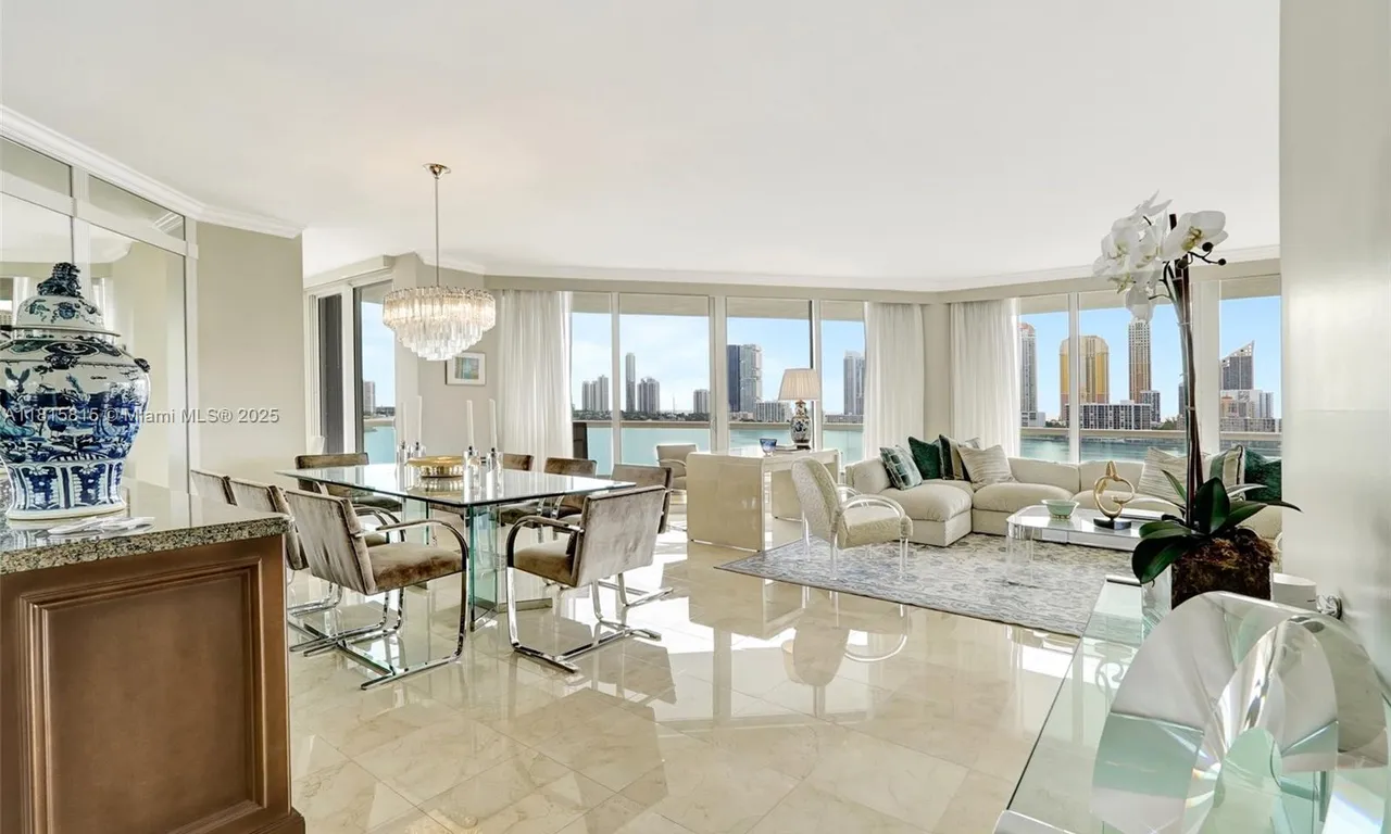 2600 Island Blvd # 904, Aventura FL 33160