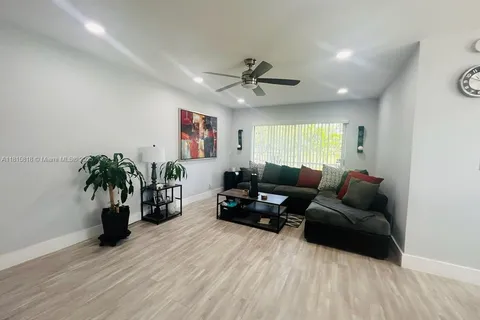 8002 Lagos De Campo Blvd # 107, Tamarac FL 33321