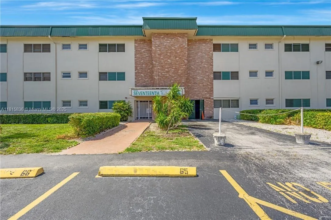1450 Atlantic Shores Blvd # 315, Hallandale Beach FL 33009