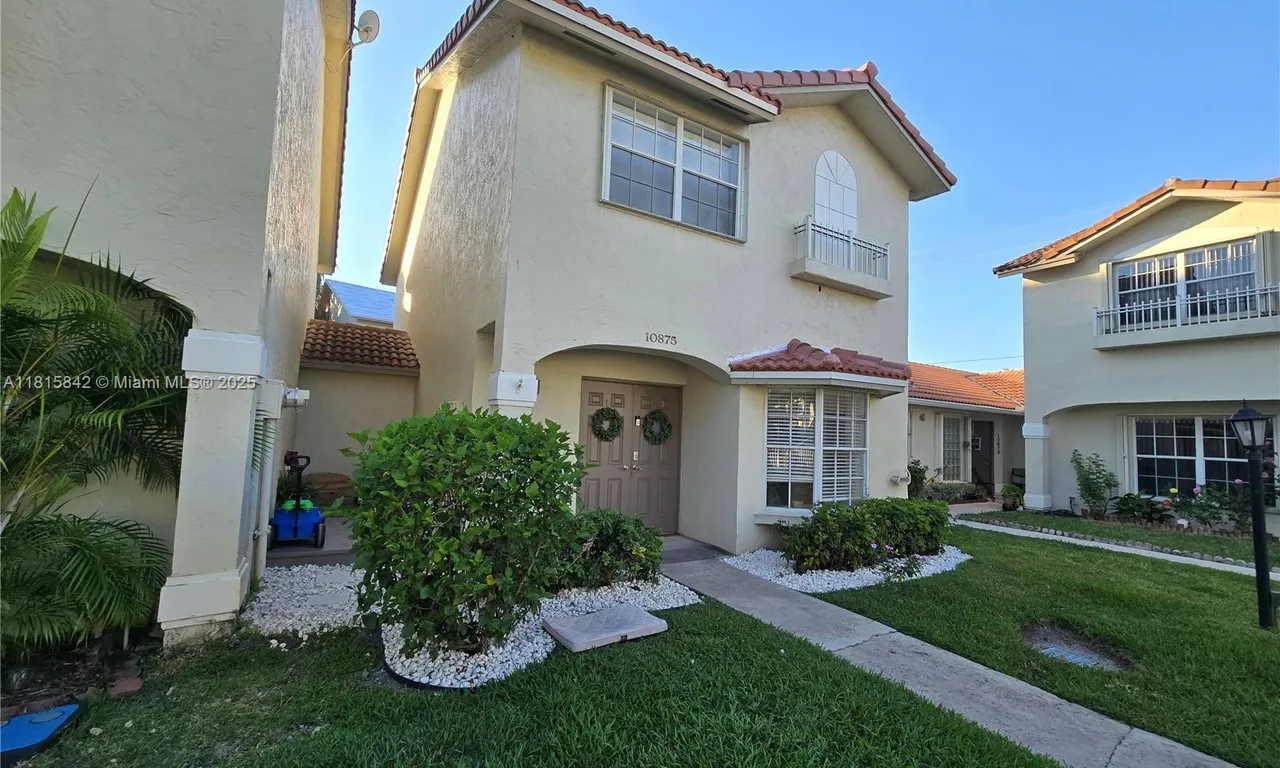 10875 NW 8th St, Pembroke Pines FL 33026