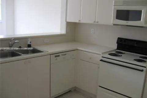 1666 SE 27th Ct # 205, Homestead FL 33035