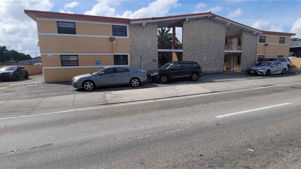 34 E 21st St # 9, Hialeah FL 33010