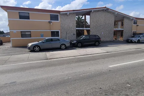 34 E 21st St # 9, Hialeah FL 33010