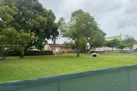235 NW 26th Ave, Miami FL 33125